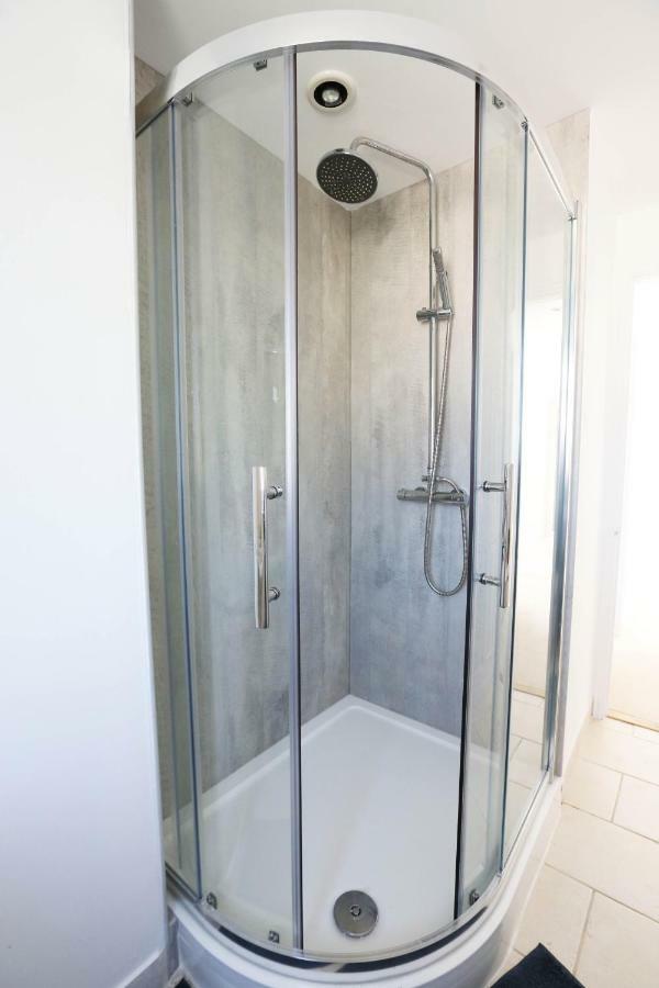 4A Dolphin Close Apartment Лайм Риджис Екстериор снимка