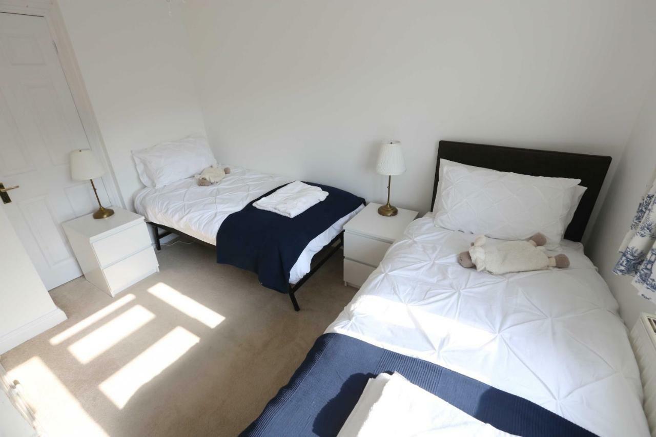 4A Dolphin Close Apartment Лайм Риджис Екстериор снимка